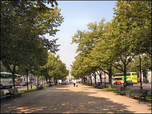 Spazierweg " Unter den Linden "